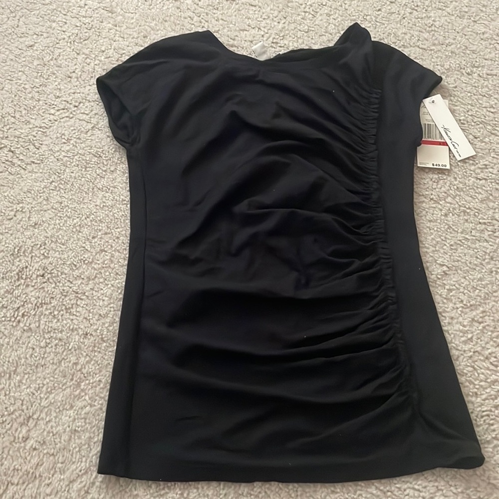 Kenneth Cole black casual top, XS. 93%cotton 7%spandex. Shirred design.